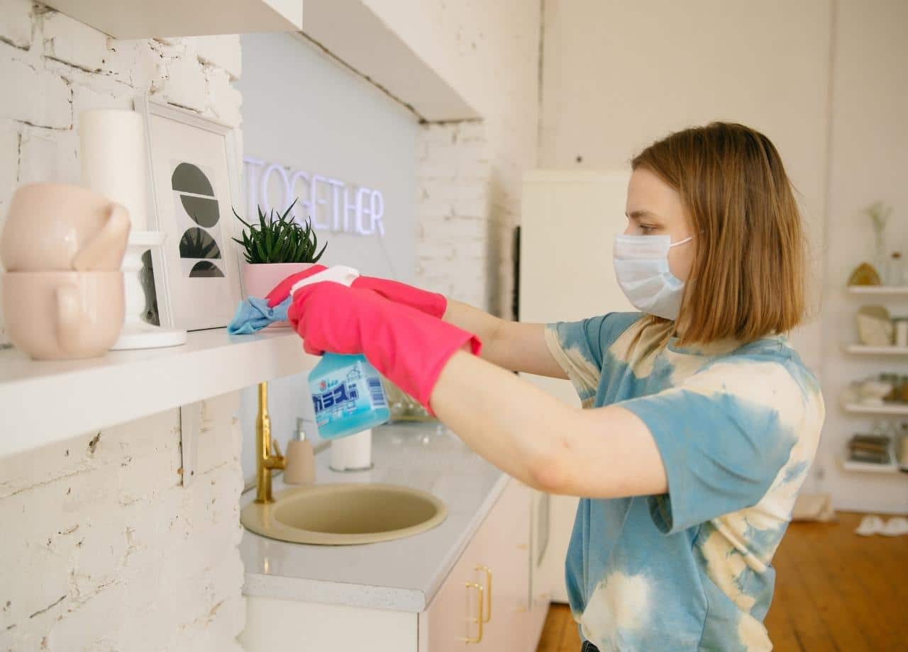 the dangers of diy pest control